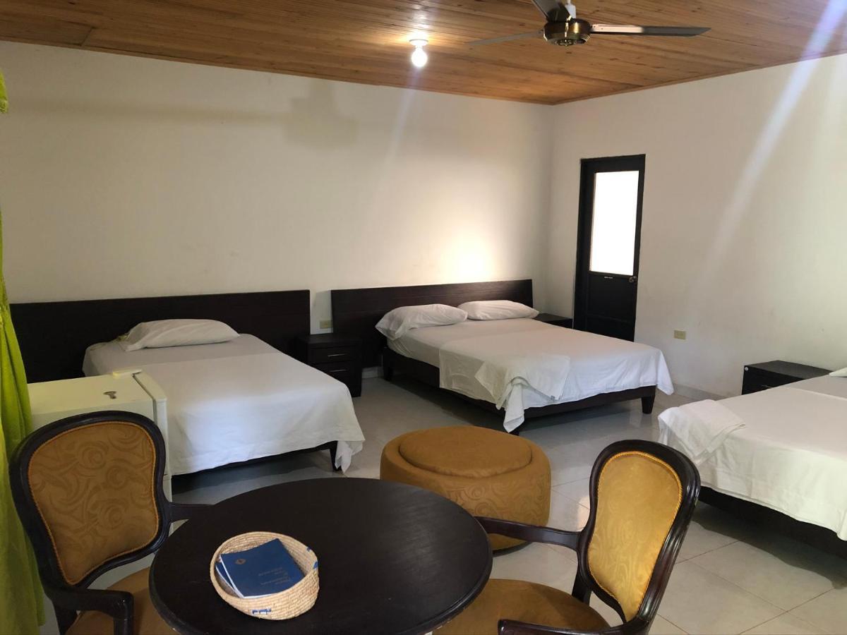 Hotel El Lago Puerto Carreno ภายนอก รูปภาพ